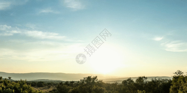 阳光明媚的天空日出美景GIF高清图片