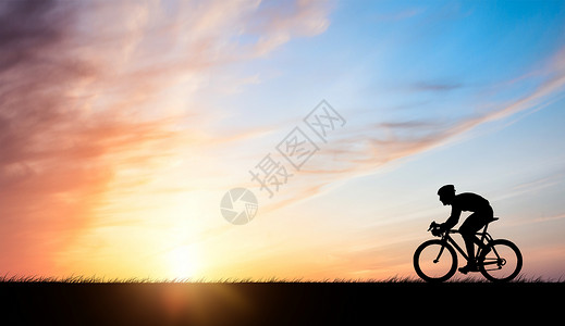 高原山地骑行运动设计图片
