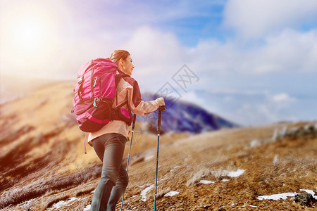 亚布力滑雪旅游度假区登山运动设计图片