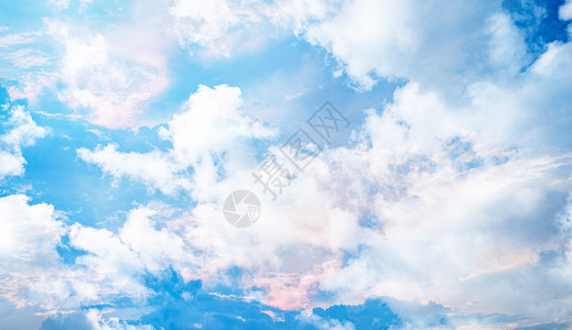 多一片蓝色的天天空云朵背景设计图片