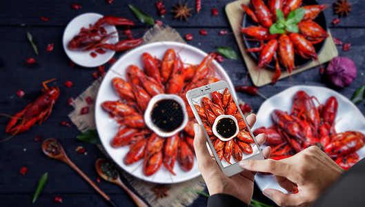 炒大虾手机摄影美食设计图片