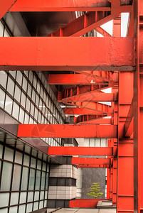 桥栏杆带有红色柱子的抽象插画