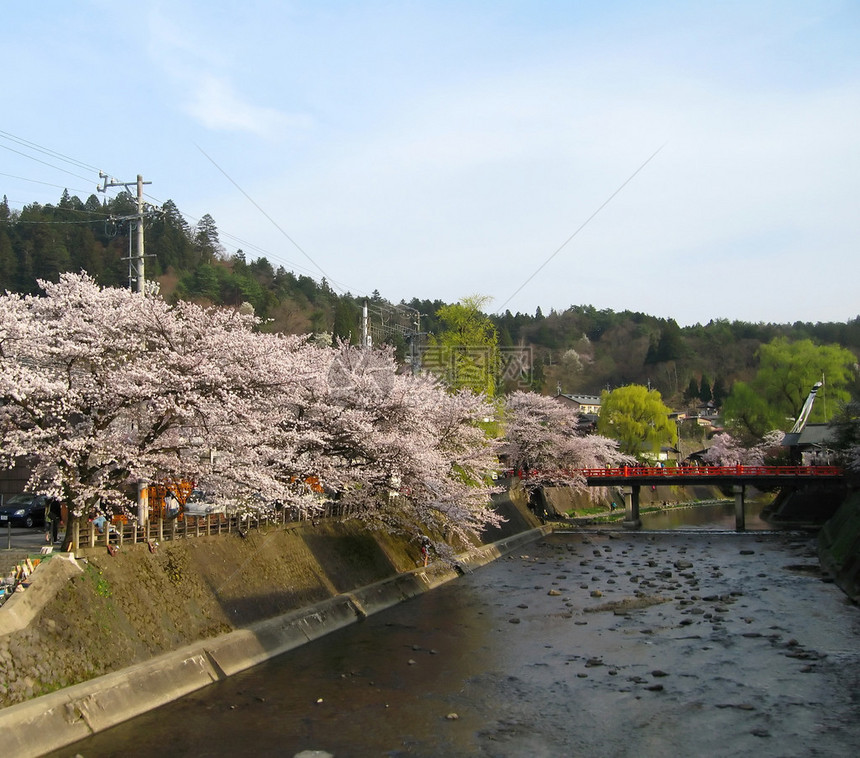 Takamayama是吉孚县Hida山区的一座城市图片