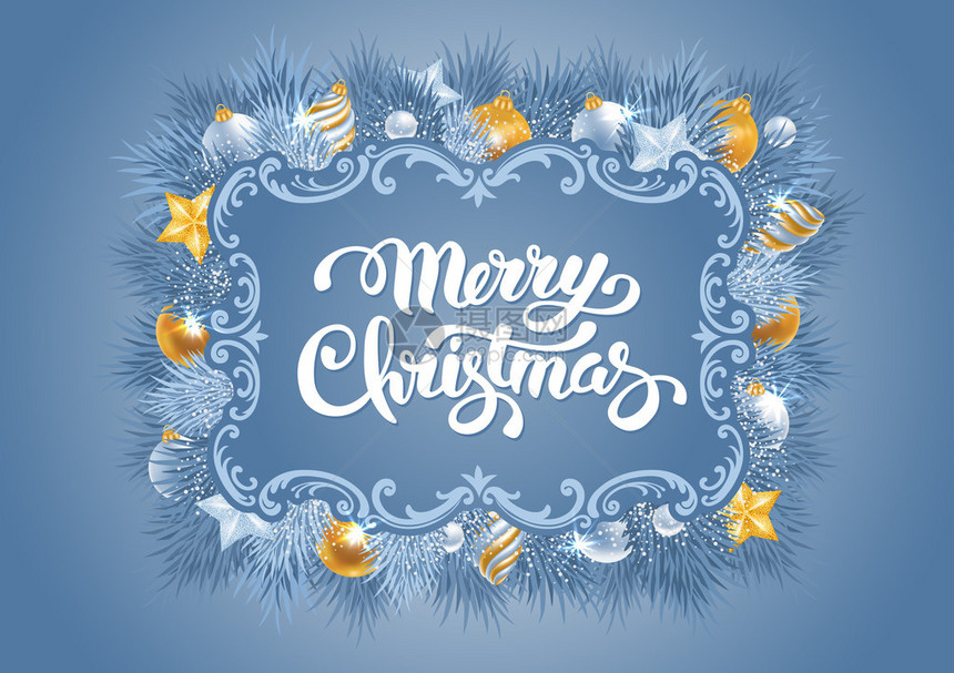圣诞贺卡与冷冻云杉树枝和不同的圣诞装饰品蓝色背景上的书法刻字圣诞图片