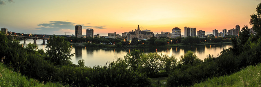 Saskatoon是加拿大萨斯喀彻温省中部的一座城市图片