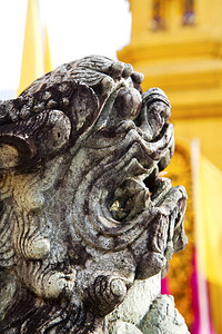 恶魔在寺庙曼谷亚洲泰国抽象交叉颜色步骤金扫管笏宫殿图片