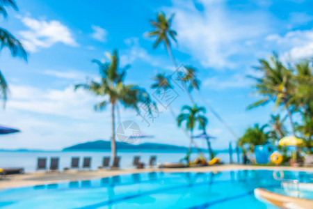豪华酒店和度假村的抽象模糊和散焦室外游泳池图片