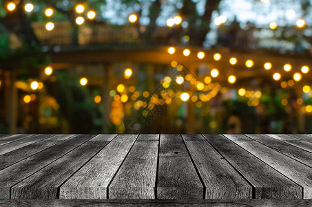 花园夜间节日餐厅抽象夜灯散景图片