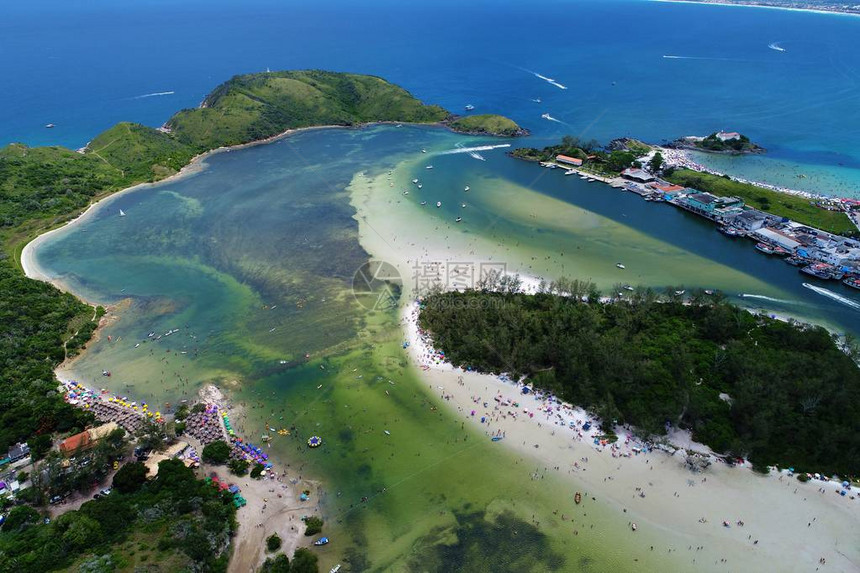 巴西里约热内卢卡波弗里奥Forte海滩和日本岛的鸟瞰图假期旅行旅行目的地很棒的海滩场景热带旅行旅游点巴西邮政卡图片
