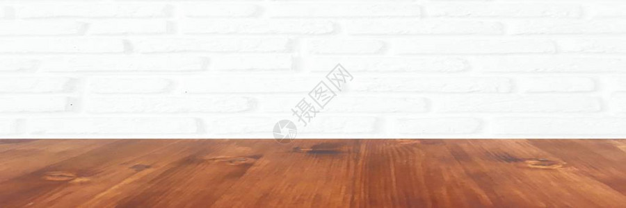 基坑支护白砖墙上隔离的水洗橡木镶地板插画