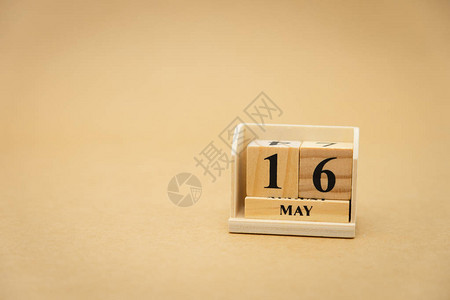 5月16日木制日历上老式木抽象背景使用作为背景的通用日概念图片