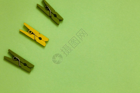 空样板复制空间孤立海报票券宣传材料在橄榄色地上使用绿色中黄纸短片的简略字词背景图片