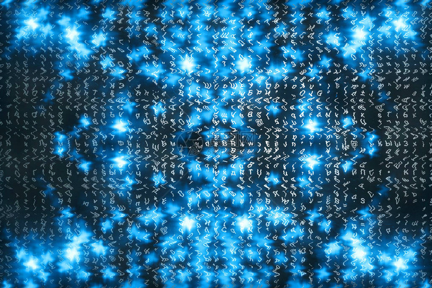 蓝色矩阵数字背景抽象的网络空间概念人物倒地来自符号流的矩阵虚拟现实设计复杂的算法数据黑客图片