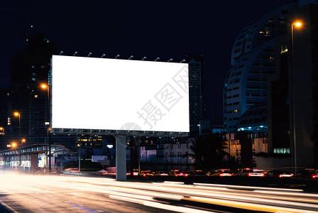 广告牌模拟户外夜间外门广告和街灯线图片