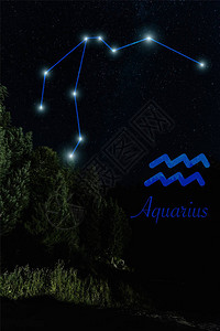 夜空星和水瓶座的黑暗景观图片