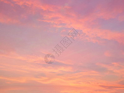 粉红色日落天际线全景浪漫夏日落黄昏图片