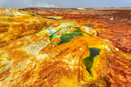 沃洛格达地区埃塞俄比亚达纳基尔萧条DallolVolcanoCrater的Dallol湖月光景等千变万化令人难以置信的抽象插画