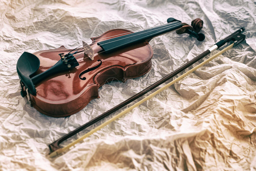 木小提琴的抽象艺术设计背景贴在石图片