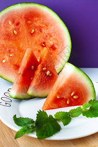 西瓜在盘子上写着字母早上好素食者的超级食物适合标语海报网站图片