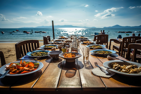 海边长桌聚餐图片