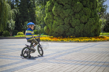 童趣童车自行车高清图片