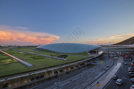 日落的首都机场背景图片