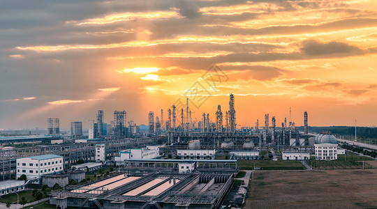 建筑施工安全生产化工厂夜景背景