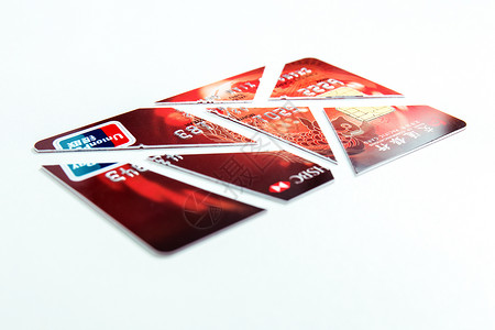 卡牌游戏剪开的信用卡设计图片