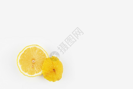 黄柠檬切片黄色的酸柠檬背景