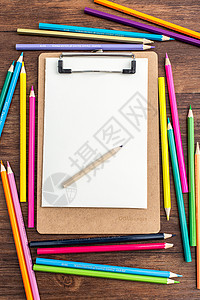 教育设计彩色铅笔木板背景平铺创意拍摄高清图片