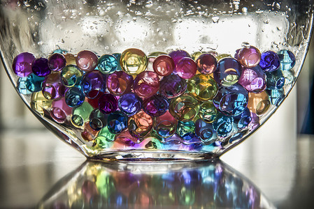 玻璃珠子素材色彩的水晶背景