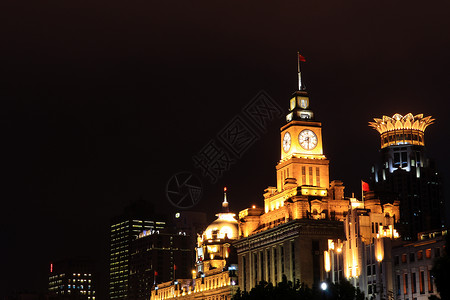 跨年钟声上海外滩万国建筑夜景背景