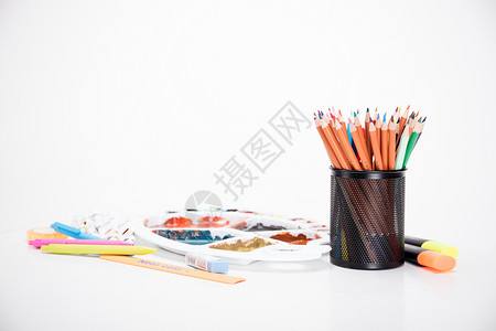 创意木质桌子教育美术颜料设计创意摆拍背景