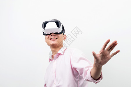 体验高科技虚拟现实VR图片