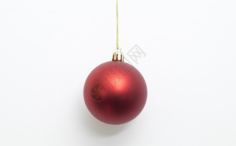 红色磨砂圣诞球装饰球白底拍摄背景