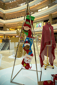 商场圣诞节温馨时尚装饰背景图片