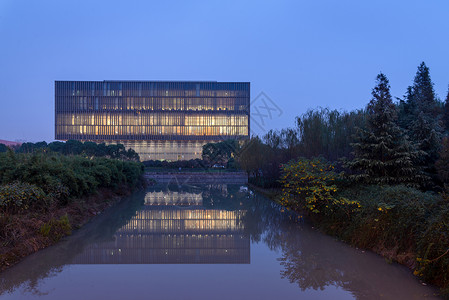 上海浦东夜景上海浦东图书馆设计图片