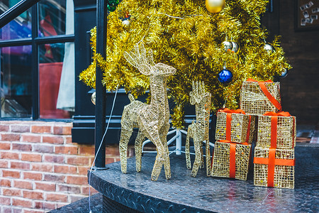 小鹿装饰精美商场欢乐的圣诞节背景