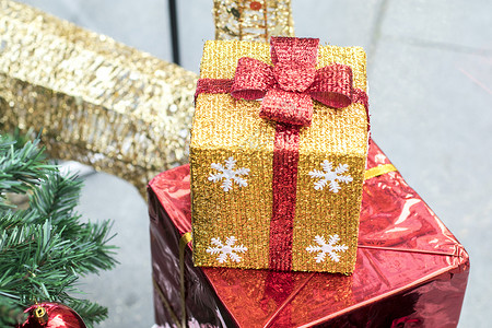 圣诞节商场礼盒装饰图片