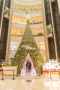 商场大气设计装饰圣诞树图片