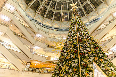 商场大气设计装饰圣诞树背景图片