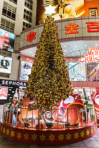 商场夜景圣诞树温馨装扮图片