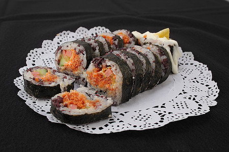 紫菜包饭寿司卷高清图片