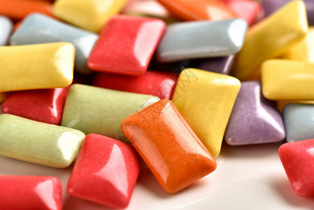 色彩斑斓的彩虹糖背景图片