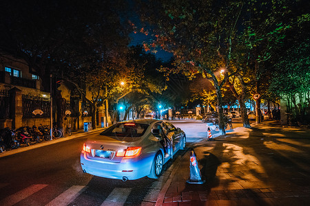 武康路街头夜景图片