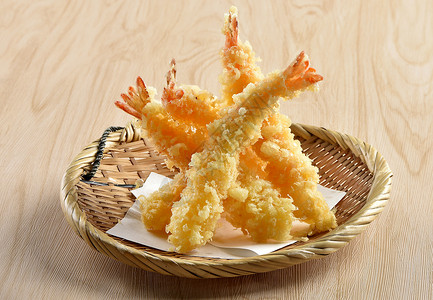 木质饭勺子日式料理油炸虾背景