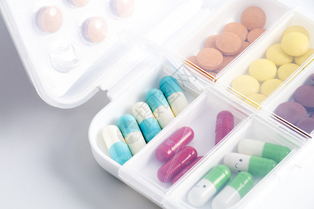 药品分装盒塑料套盒高清图片