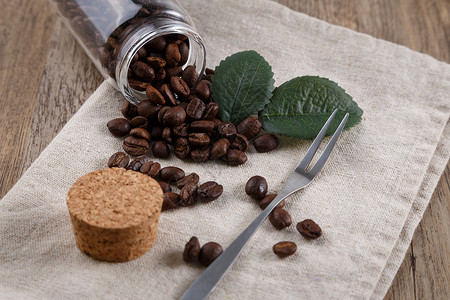 香浓美味的咖啡和咖啡豆背景图片
