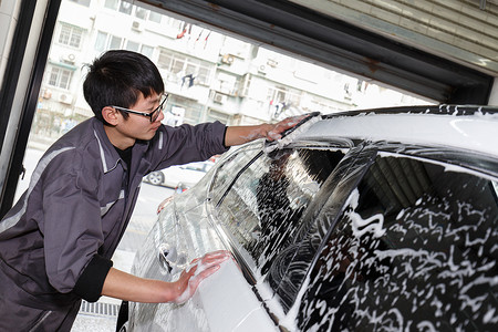 窗户清洁剂洗车养车汽车美容保养背景