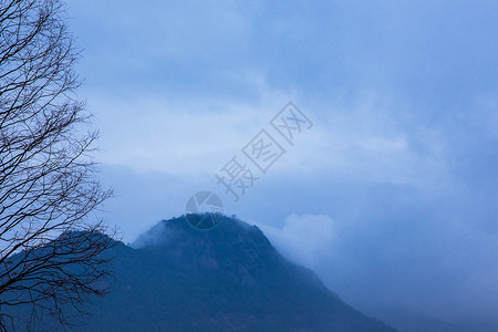 大气云雾风景朦胧山脉背景图片